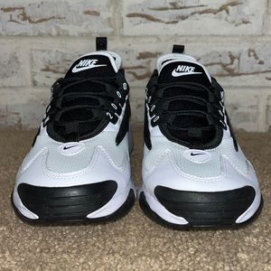 Women's Nike Zoom 2k Black/White sz 6